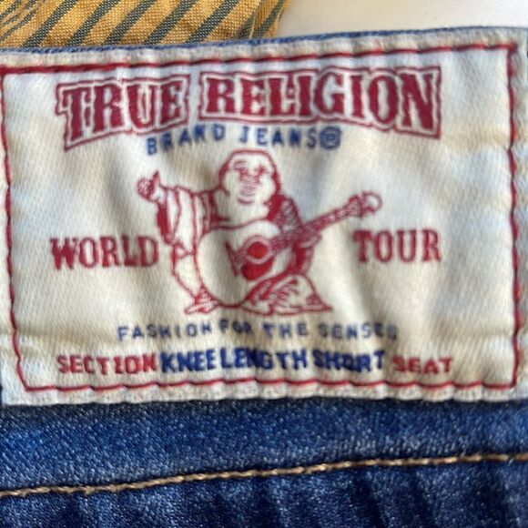 True Religion Y2K Bermuda knee length shorts in size 26 - Picture 7 of 8